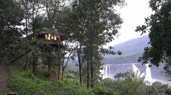 rain-forest-resort-athirappilly-falls-treehouse.jpg